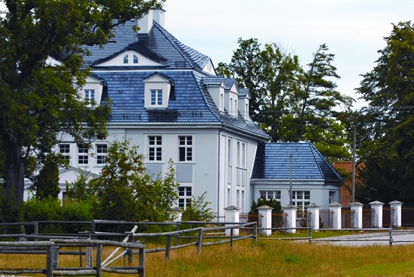 Ulinia pałac i park z XIX w.